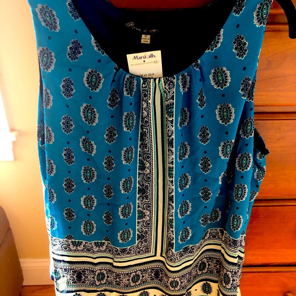 Sleeveless blouse